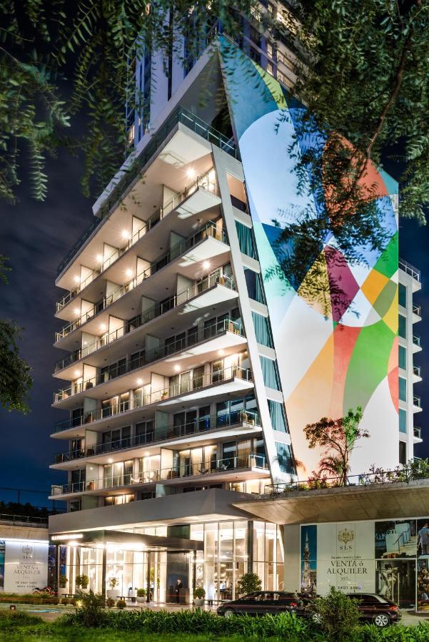 Hotel SLS Buenos Aires Puerto Madero Exterior foto The building at night