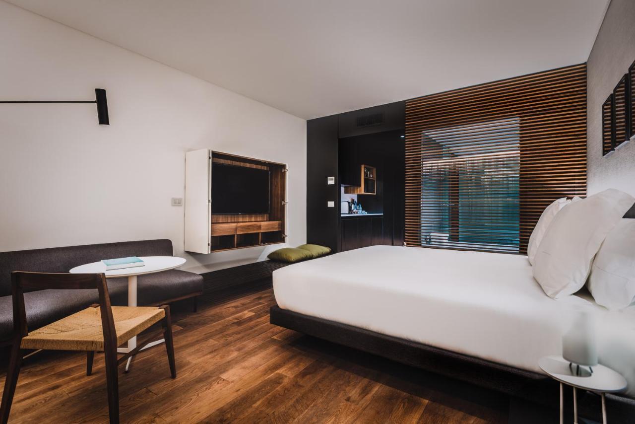 Hotel SLS Buenos Aires Puerto Madero Exterior foto A room at the hotel
