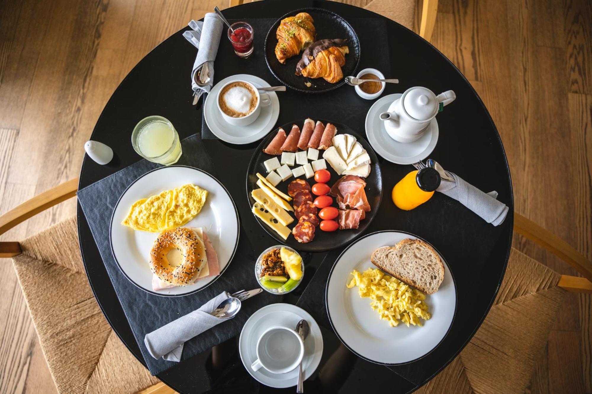 Hotel SLS Buenos Aires Puerto Madero Exterior foto A typical breakfast in the UK