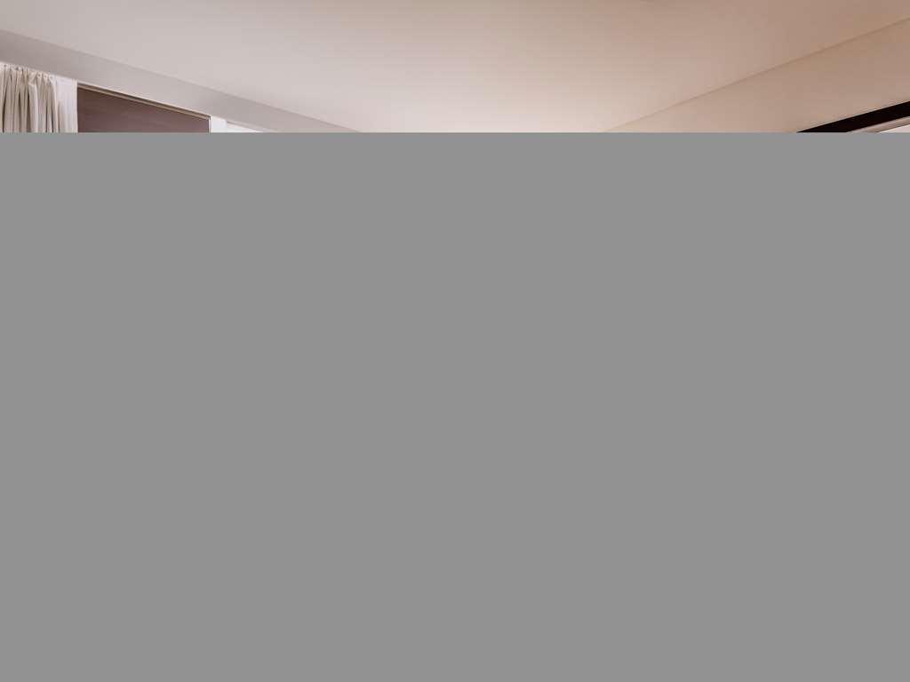 Hotel SLS Buenos Aires Puerto Madero Exterior foto A 2D image with a Gaussian blur applied